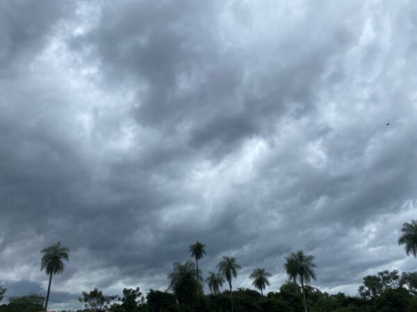 Lunes frío con probabilidades de lluvia