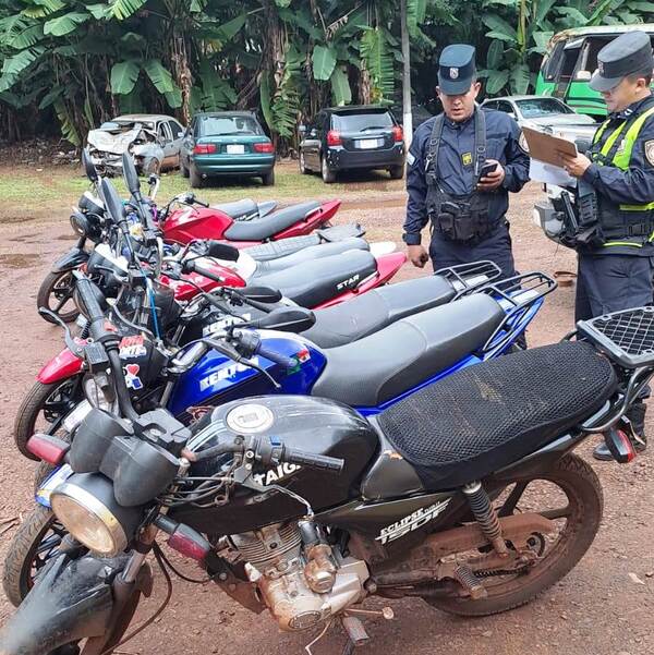 Incautan motos en operativo contra carreras clandestinas - La Clave