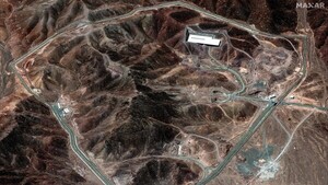 Israel ataca el recinto nuclear de Fordo, una prisión y una universidad en Teherán