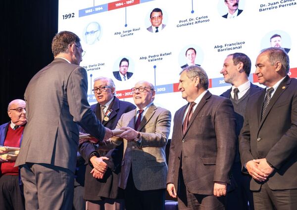 Ministros de la CSJ participaron de la celebración por los 33 años de creación de la PGR