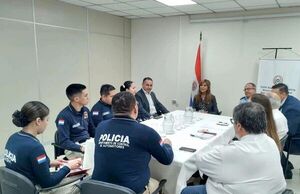 Reunión entre representantes de DRA y Policía Nacional para optimizar servicio