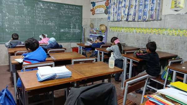 Aulas con goteras y kits incompletos en escuela de Asunción - Nacionales - ABC Color