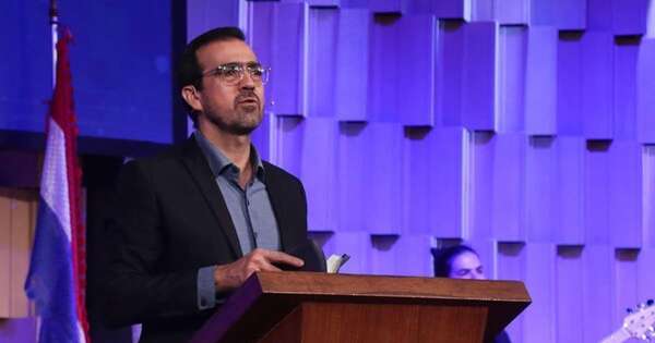 Diario HOY | Pastor se defiende de críticas tras su prédica de la ausencia paterna