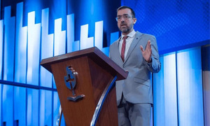 Pastor acusado de machismo aclara su mensaje sobre la ausencia paterna - OviedoPress