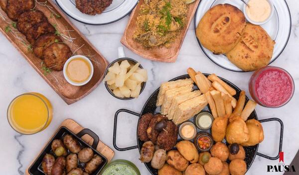 Sabores típicos y buena compañía | Pausa