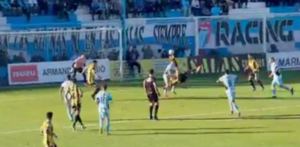 Versus / El golazo de chilena de un exOlimpia en el fútbol argentino