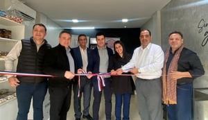 Emprendedora de productos alimenticios libres de gluten de Alto Paraná inaugura mejoras