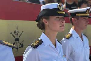 La princesa Leonor prosigue su formación militar en España - Gente - ABC Color