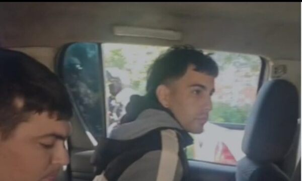 (VIDEO)Delincuentes robaron caja fuerte y polis los persiguieron a balazos