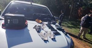 La Nación / Robo, persecución y balacera: delincuentes fueron detenidos en Luque con el botín intacto