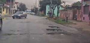Atención conductores: inminente peligro en una calle fernandina del barrio Santa María - Crónicas Ciudadanas - ABC Color
