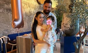 (GALERÍA) ¡Chulinísima! Arquero albirrojo le festejó el primer cumple a su hija