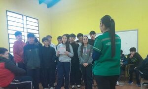 Adolescentes participaron en taller en el Colegio Nacional Carlos Antonio López
