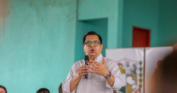 Tadeo reconoce que el 40% de las escuelas no hace las cargas de Hambre Cero y busca una tregua con los maestros