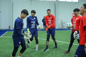 La Albirroja Sub 17 está lista para el UEFA & CONMEBOL Development Cup • PARAGUAY TV