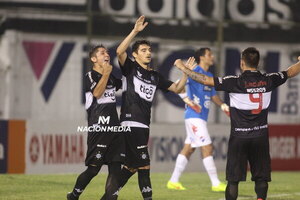 Versus / El exOlimpia que pasó de ser asistente técnico a volver a jugar oficialmente