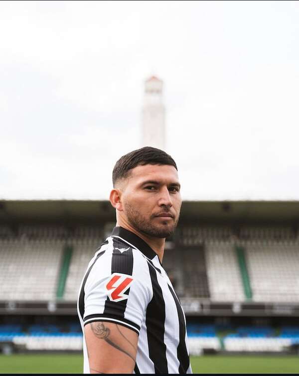 Castellón confirma la salida del paraguayo Escobar - Fútbol - ABC Color