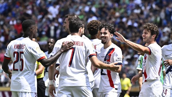 El tanto accidental de Kvaratskhelia es el gol 100 en el Mundial de Clubes