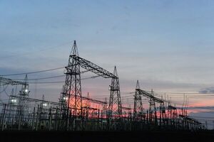 Paraguay advierte riesgo de crisis energ茅tica en menos de una d茅cada si no diversifica su matriz