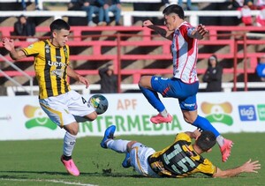 El Indio Frameño resiste y frena la galopada del Potro carapegüeño - La Tribuna