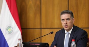 La nueva ola de ciberataques pone en jaque a Villate y ahora se abre a una ley de datos personales