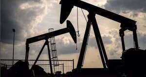 La Nación / Petróleo cae más de 7 % tras ataque iraní en Qatar