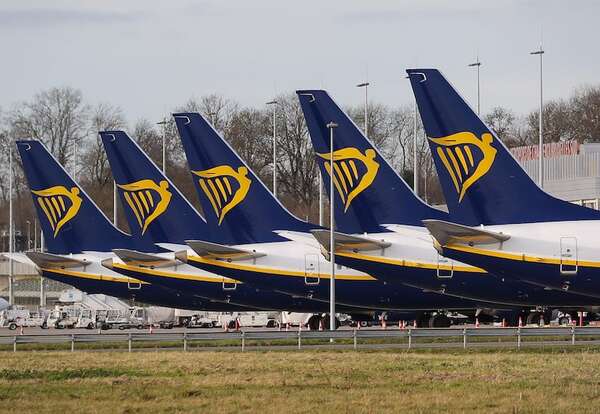 Europa: un bulto y una maleta gratis en cabina del avión, el mandato de la Eurocámara - Viajes - ABC Color