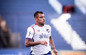 El uruguayo Lucas Morales sería el próximo refuerzo del Decano - trece