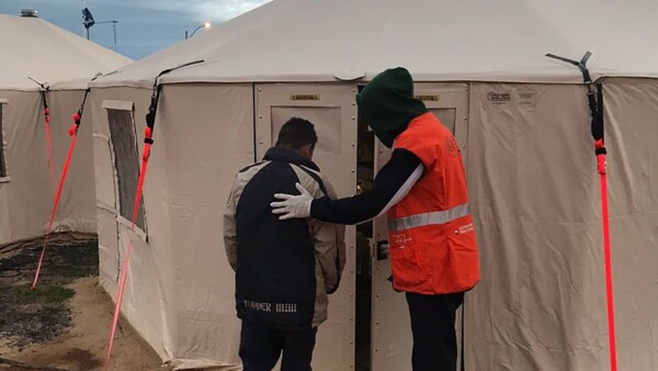 Más de 60 personas se refugiaron del intenso frío en albergues de Emergencia Nacional