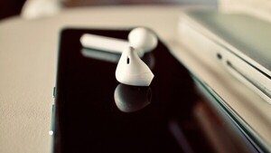 Aumentan consultas a raíz del uso de auriculares: ¿Cómo afecta a la audición?