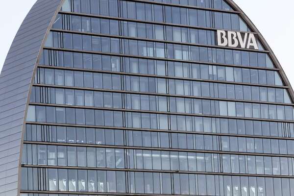 Condiciones a la operación de BBVA y Banco Sabadell de España - Negocios - ABC Color