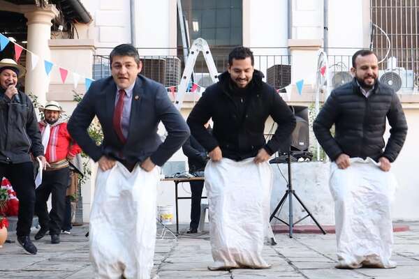 Carrera vosá por el día de San Juan antes de tratar el “blanqueo exprés” en Diputados  - Nacionales - ABC Color