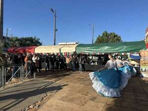 Comidas típicas de la fiesta de San Juan Ára para combatir el frío en Encarnación - Nacionales - ABC Color