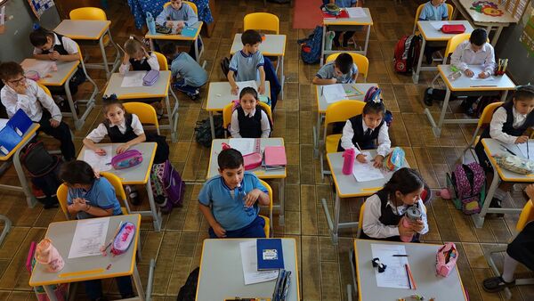 El 67 % de los mobiliarios escolares entregados por Itaipú fueron destinados a instituciones del departamento Central - ADN Digital