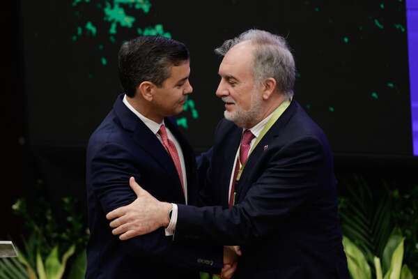 Peña insta a la Unión Europea a fortalecer relaciones con Paraguay en foro sobre inversiones - Economía - ABC Color