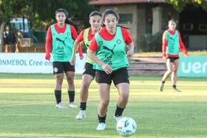 Albirroja femenina intensifica tareas rumbo a la Copa América - La Clave