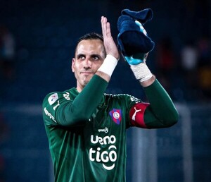 Cerro Porteño retiene a “Gatito” Fernández a pesar de la oferta del Juventude