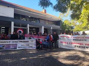 Excombatientes del 89 se manifiestan por falta de indemnización: “Es un manoseo”  - Nacionales - ABC Color