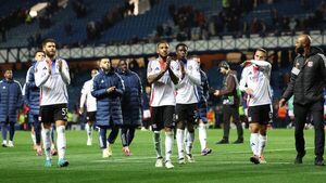 Golpe histórico: decretan el descenso a segunda división del Olympique de Lyon