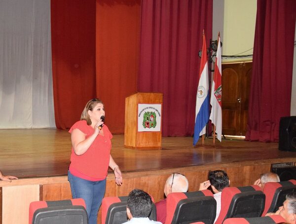 AUDIO | Directora fue abordada referente al albergue municipal, «La Muni en tu Barrio» y «Jornada de Seguridad Ciudadana» - San Lorenzo Hoy