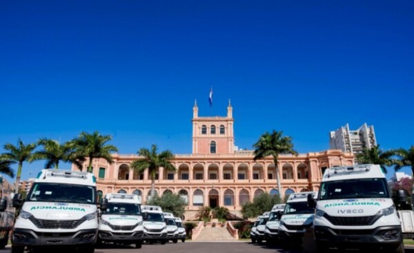 Entregan ambulancias con UTI a las Regiones Sanitarias de todo el país
