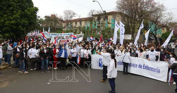 Diario HOY | Enfermeros convocan a una gran movilización nacional por mejores condiciones laborales