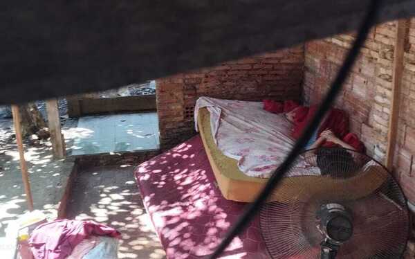 Impactante e inhumana condición de una joven con autismo y ceguera en Coronel Oviedo - OviedoPress