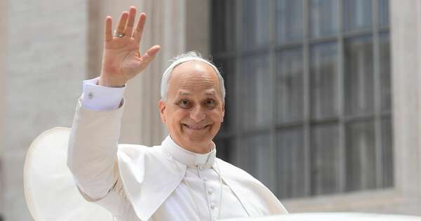 La Nación / El papa advierte a los jóvenes de los peligros de la IA