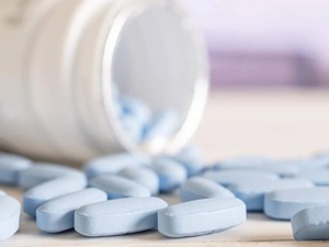 Joven tomó 4 «pastillitas azules» y el «amigo» no se le bajó más