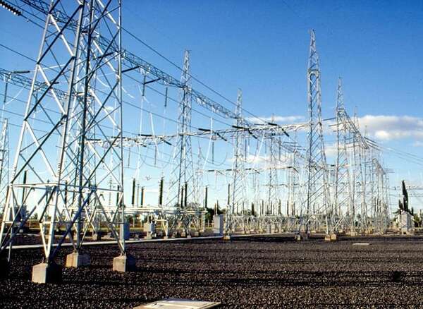 Exconsejero Recalde advierte sobre crisis energética y tarifas de la ANDE - Economía - ABC Color