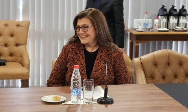 No cambiar el horario es un capricho, afirma senadora