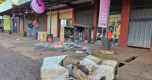 Diario HOY | Cargador enchufado provocó incendio en local de venta de calzados