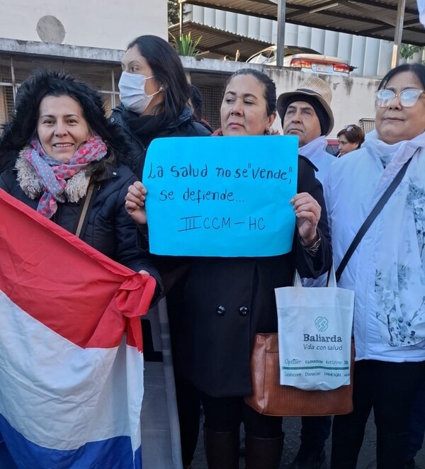 Enfermeros protestan por mejoras laborales