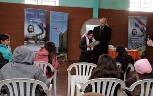 Alumnos de la Escuela Fidel Maíz de Arroyos y Esteros participaron del programa “El Juez que yo quiero”